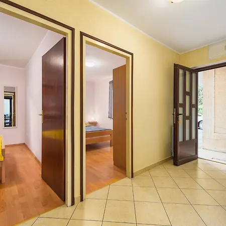 Vilma Apartment *